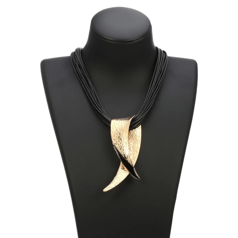 Vintage Necklaces gold plated Metal Pendant